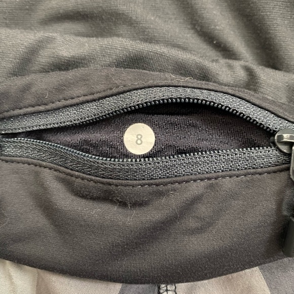 Lululemon speed up shorts - Picture 4 of 7